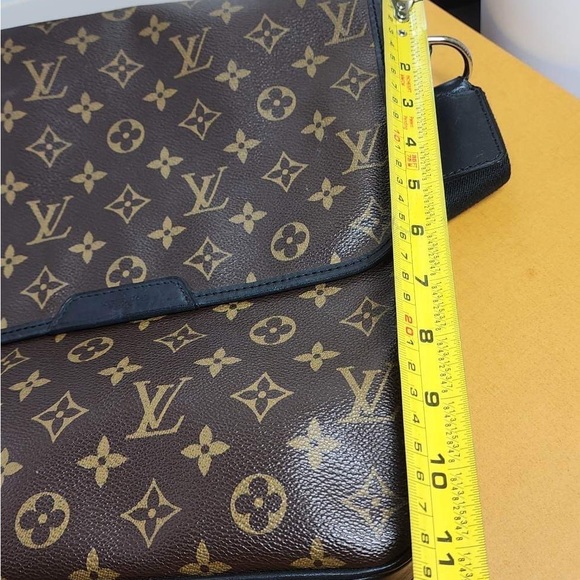 SOLD Louis Vuitton Madagascar crossbody - Picture 7 of 16